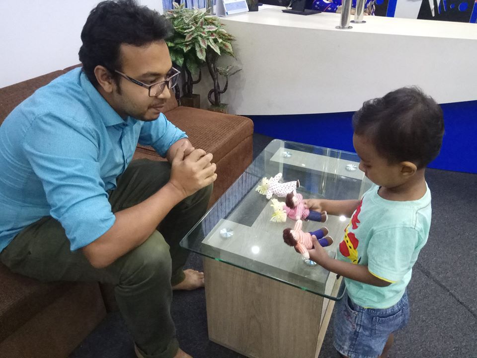 অটিজম কি? এটি কেন হয়? হলে কি করনীয়?